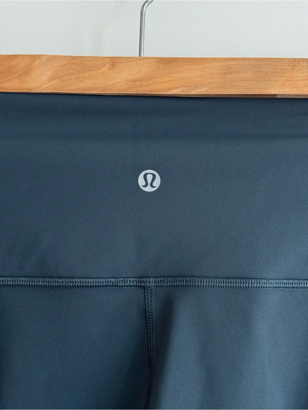 Lululemon Align High Rise Crop 23” Leggings Nulu Blue Buttery Soft Size 6